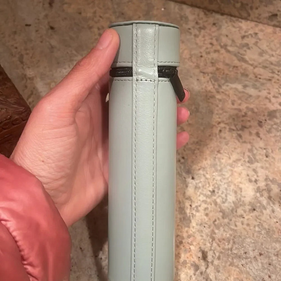 NWT Chanel Les Pinceaux De Chanel light green leather case with three brushes - Picture 8 of 16